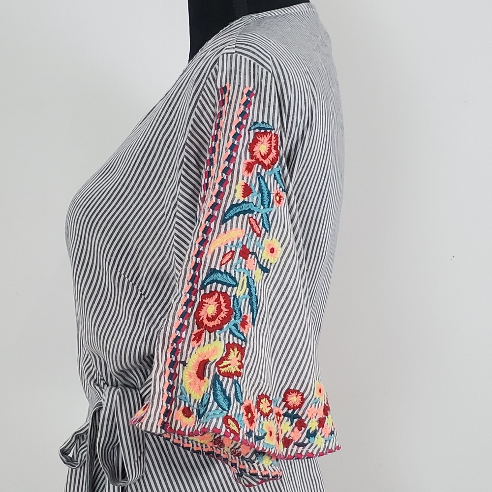 Angie Striped Front Tie Summer Top - Picture 6 of 6